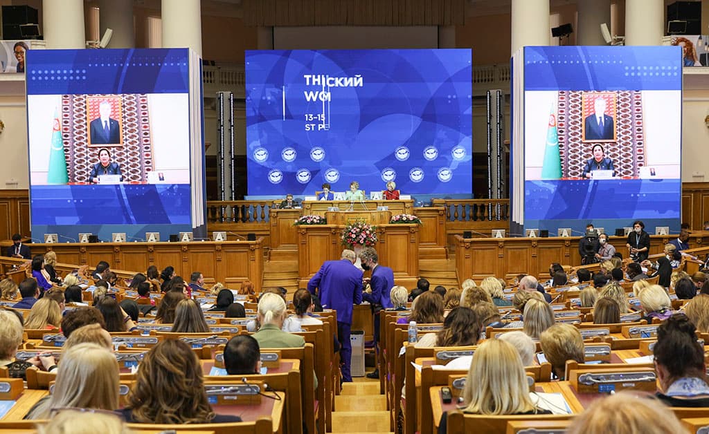 predstavitelnicy-turkmenistana-uchastvuyut-v-3-em-evrazijskom-zhenskom-forume