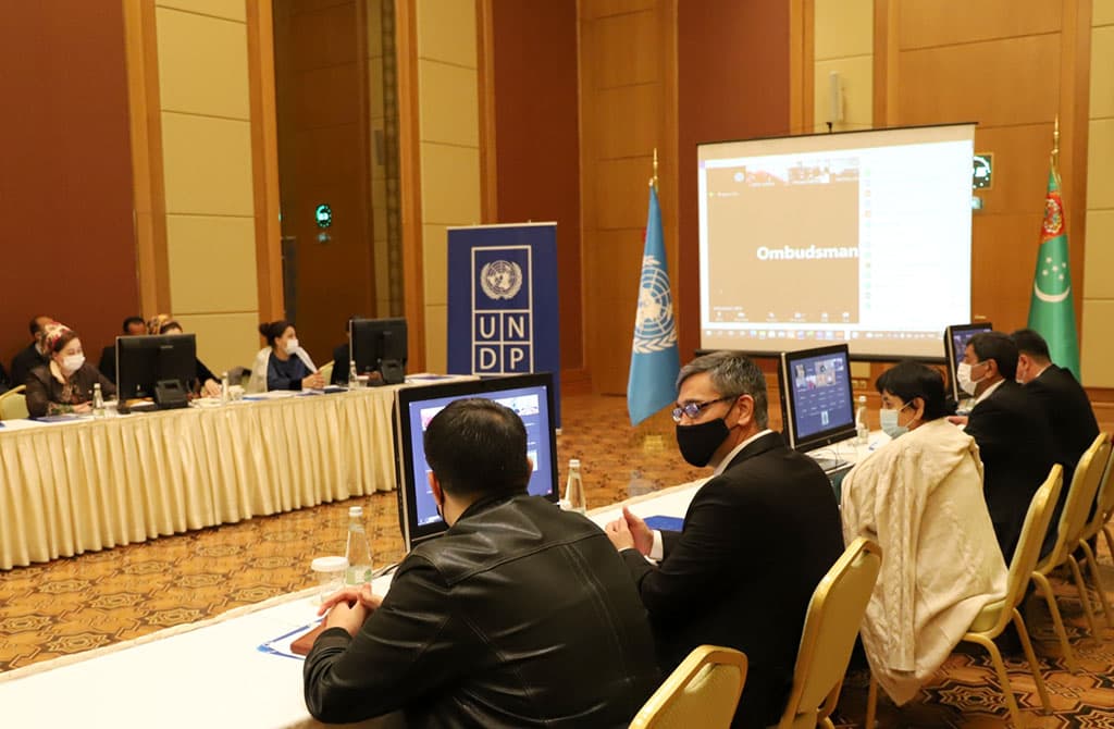 v-ashhabade-obsudili-mehanizmy-zashchity-prav-lyudej-s-ogranichennymi-vozmozhnostyami