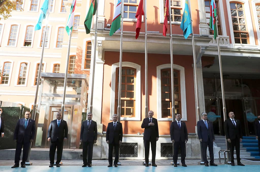president-turkmenistan-takes-part-summit-leaders-turkic-council