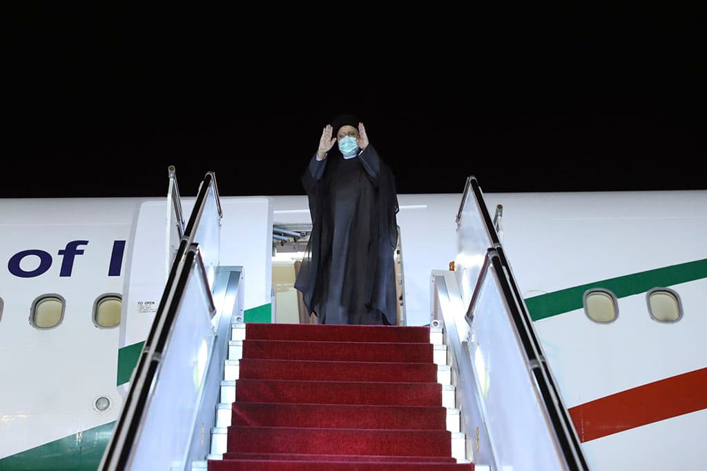 president-iran-arrived-turkmenistan-participation-eco-summit