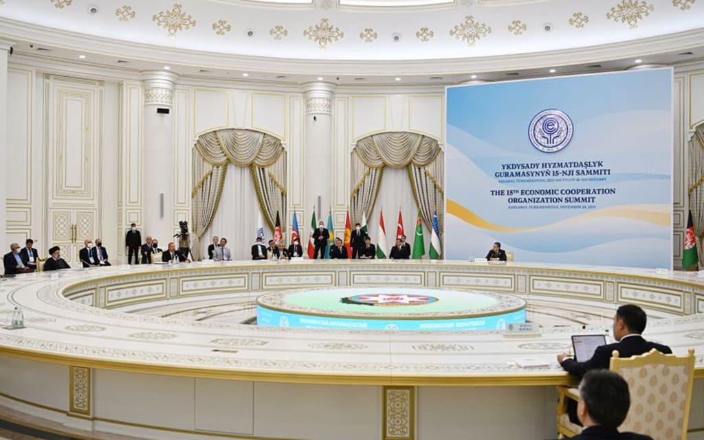 prezident-turkmenistana-predlozhil-sozdat-delovye-platformy-oes