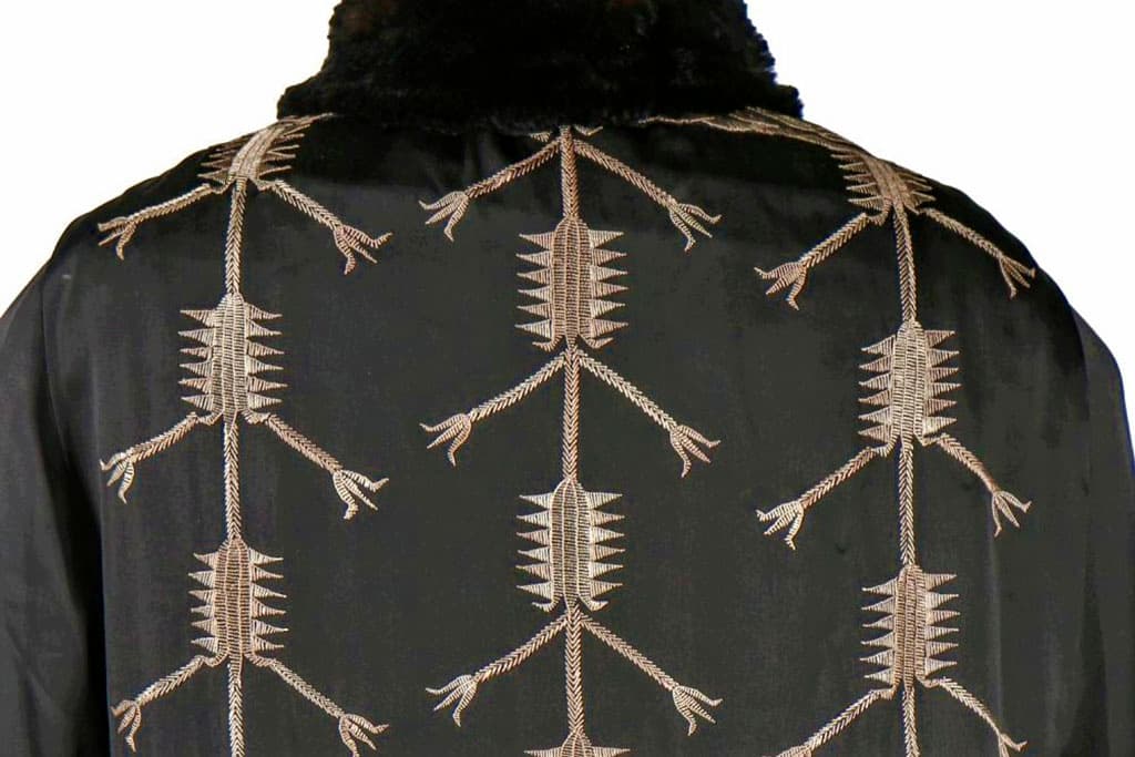 modnyj-zagovor-turkmenskoe-palto-shanel-i-butik-stefano-ricci-v-ashhabade