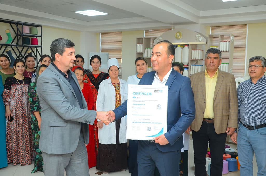 dva-turkmenskih-predpriyatiya-v-balkanskom-regione-poluchili-sertifikaty-iso