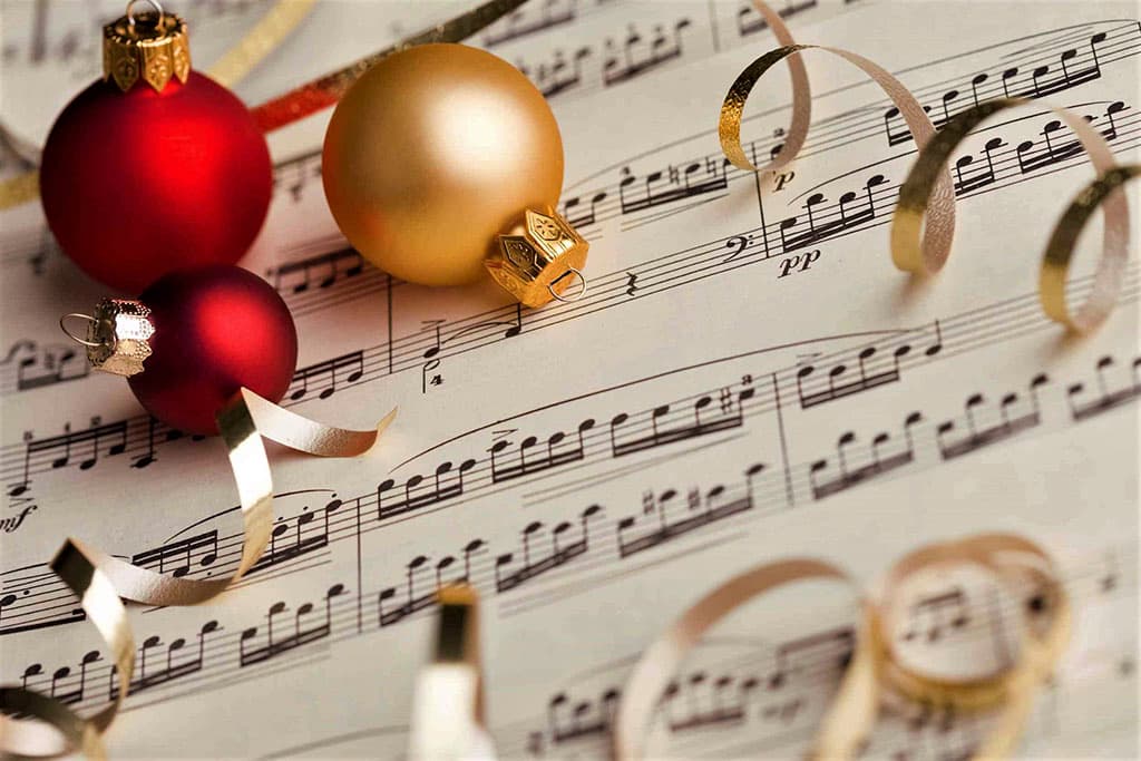 novogodnij-divertisment-v-tnk-prazdnichnoe-nastroenie-v-ozhidanii-chuda