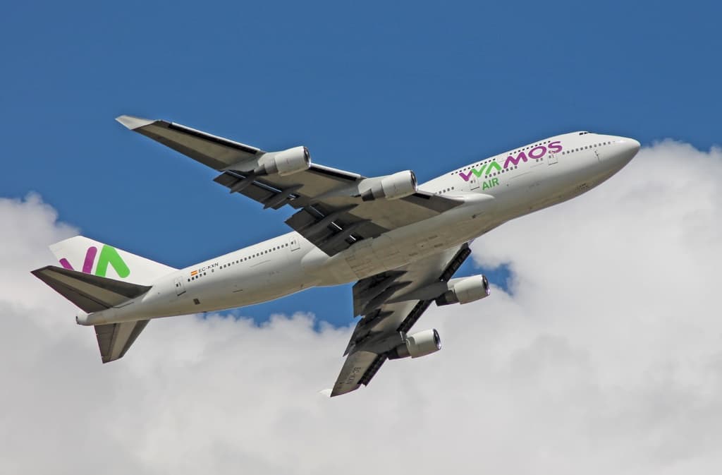 samolety-ispanskoj-aviakompanii-nachali-provodit-dozapravku-v-turkmenskom-aeroportu