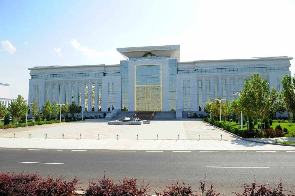 obnarodovano-raspisanie-priema-grazhdan-turkmenistan-po-pravovym-voprosam-na-2022-god
