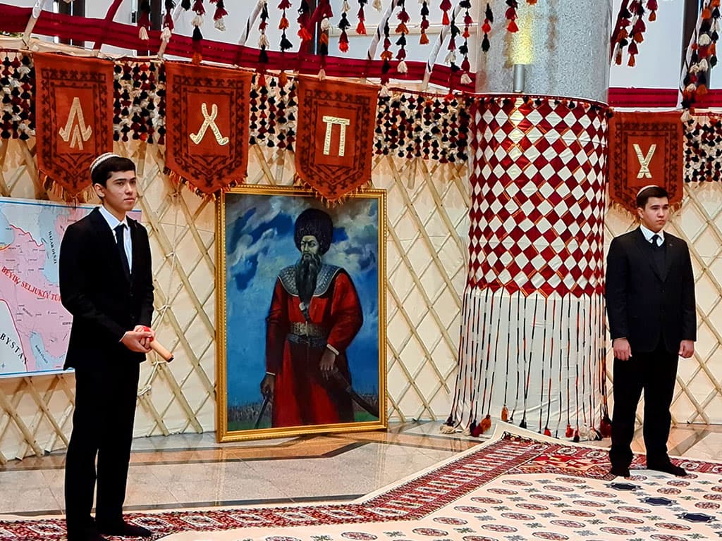 uchastniki-konkursa-v-imo-mid-turkmenistana-okunutsya-v-epohu-seldzhukidov