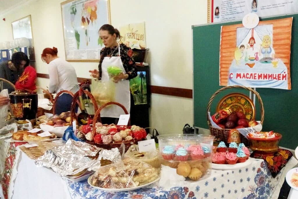 maslenichnaya-nedelya-v-ashhabade-reportazh-iz-turkmeno-rossijskoj-shkoly