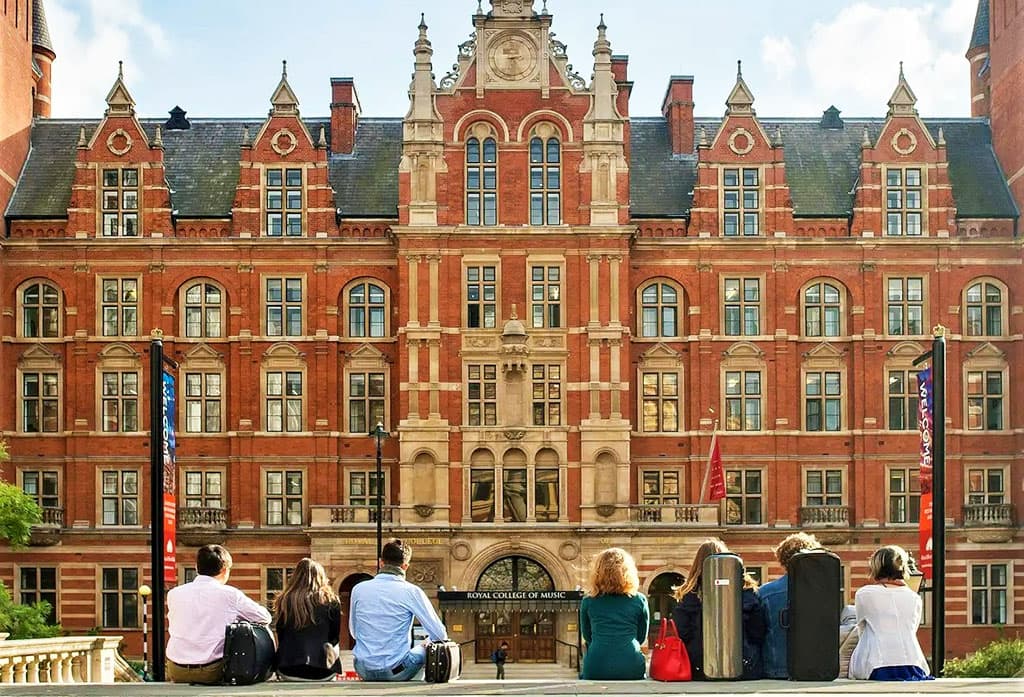 mirovoj-rejting-universitetov-qs-nazval-luchshie-vuzy-v-ispolnitelskom-iskusstve