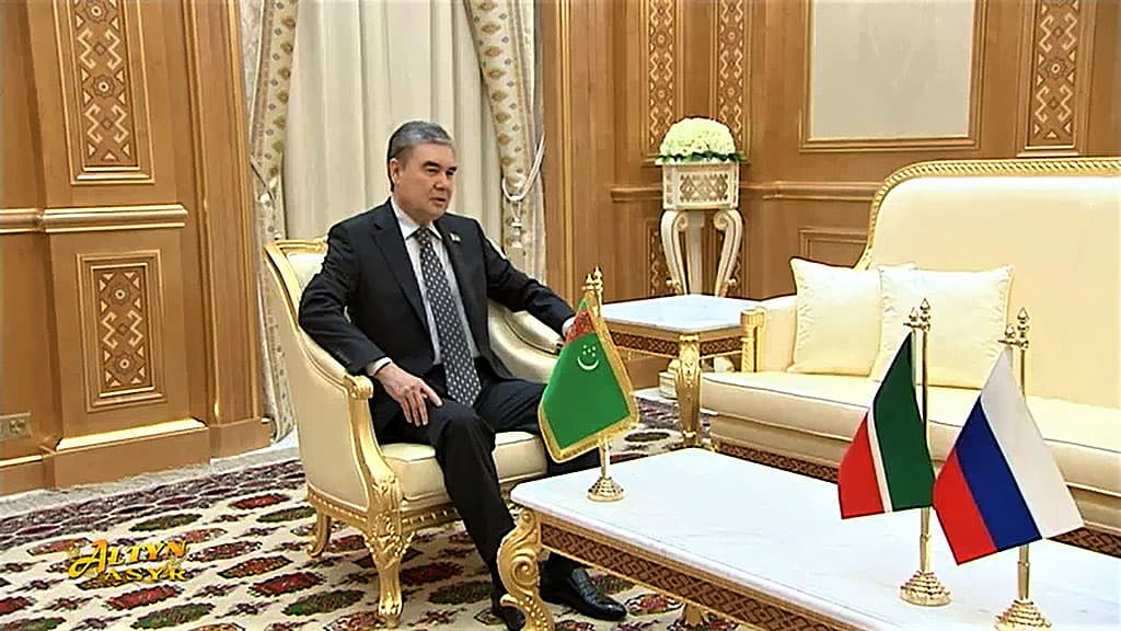 prezident-tatarstana-priglasil-gurbanguly-berdymuhamedova-v-kazan