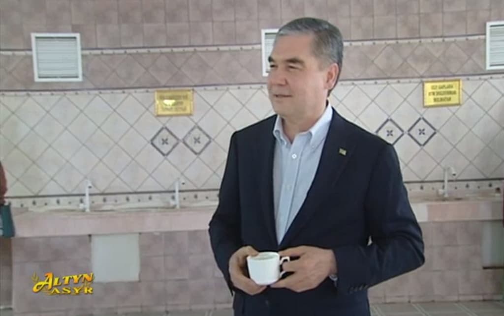 gurbanguly-berdymuhamedov-posetil-sanatorij-archman