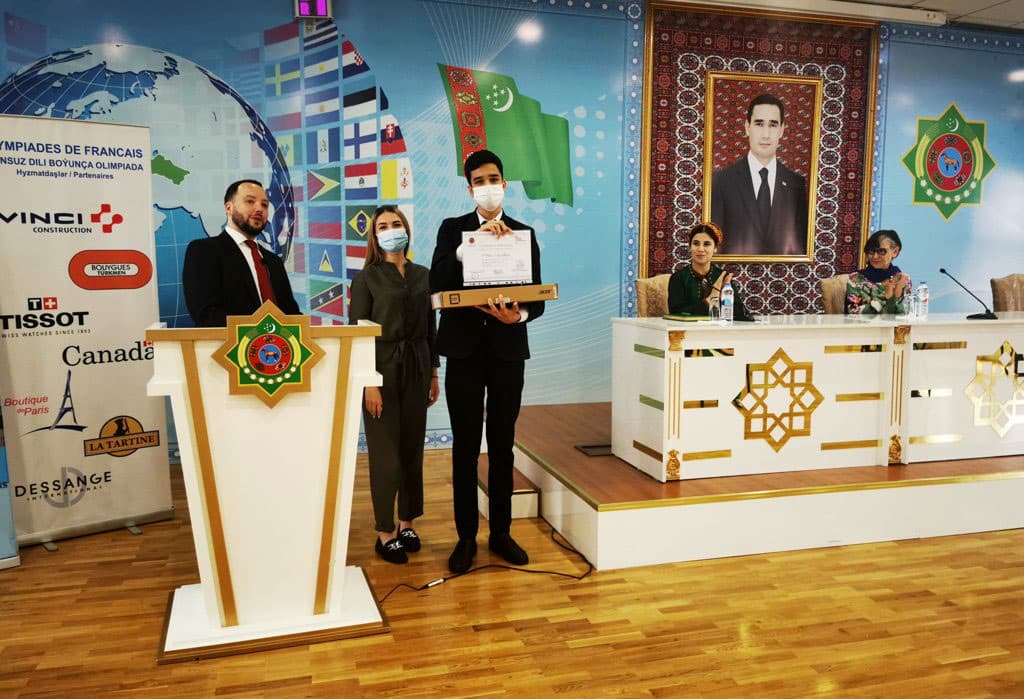 na-yazyke-molera-turkmenskie-shkolniki-prinyali-uchastie-v-olimpiade-po-francuzskomu-yazyku