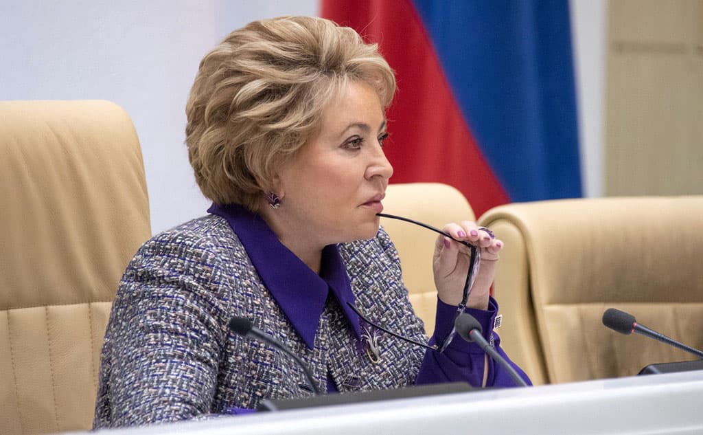 delegaciya-soveta-federacii-rf-vo-glave-s-matvienko-pribyla-v-turkmenistan2