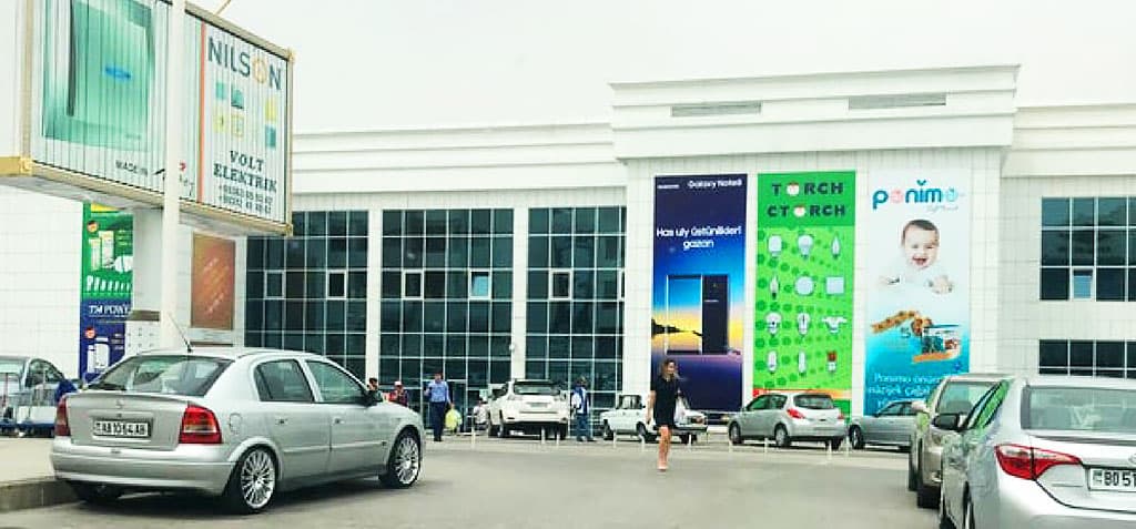 torgovye-tochki-i-kafe-stolichnogo-tc-15-let-nezavisimosti-otkrylis-dlya-posetitelej