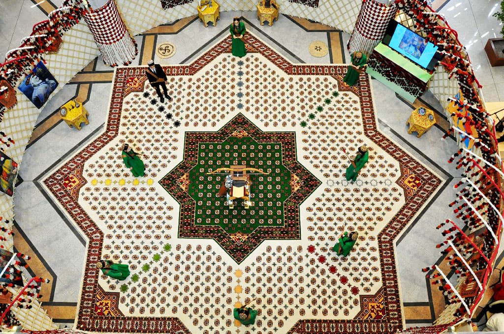 yunye-vestniki-mira-vyhodyat-na-start-polufinalnyh-igr