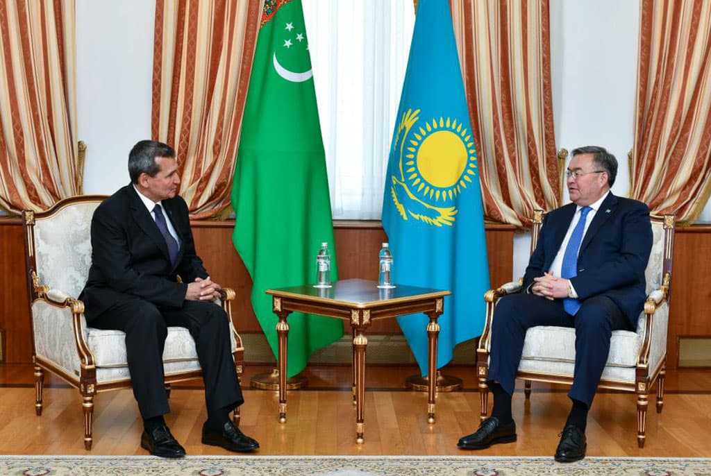 glavy-mid-turkmenistana-i-kazahstana-obsudili-kaspijskuyu-povestku