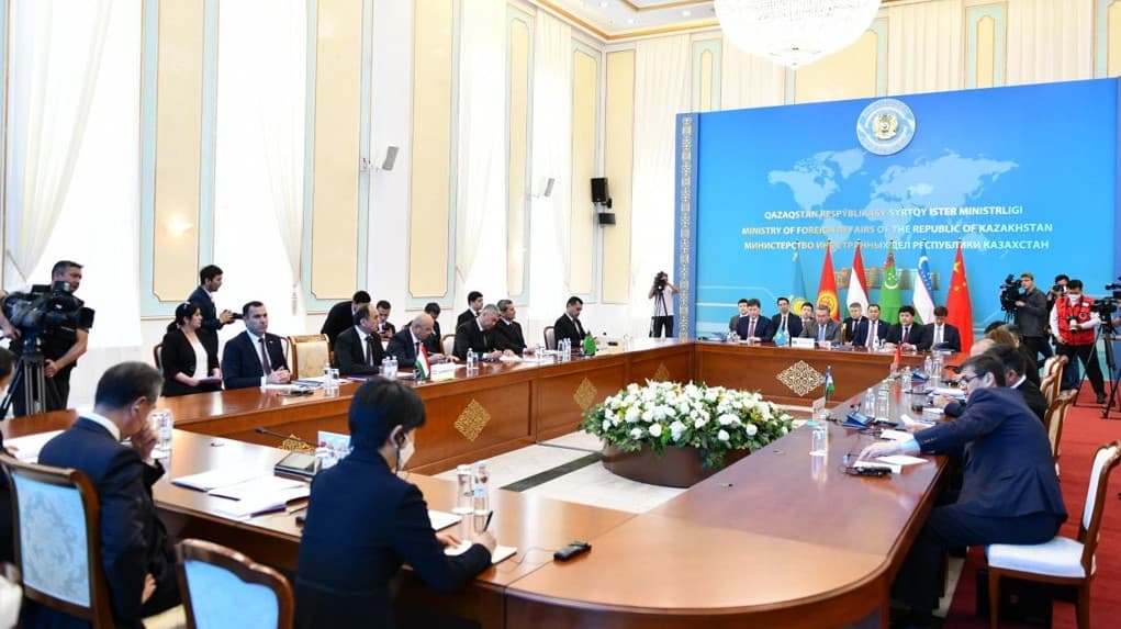 strany-ca-i-kitaj-namereny-sozdat-mehanizm-regulyarnyh-vstrech-glav-gosudarstv