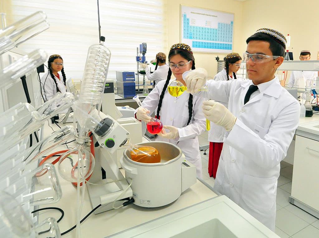 ne-teoriej-edinoj-den-nauki-v-turkmenistane