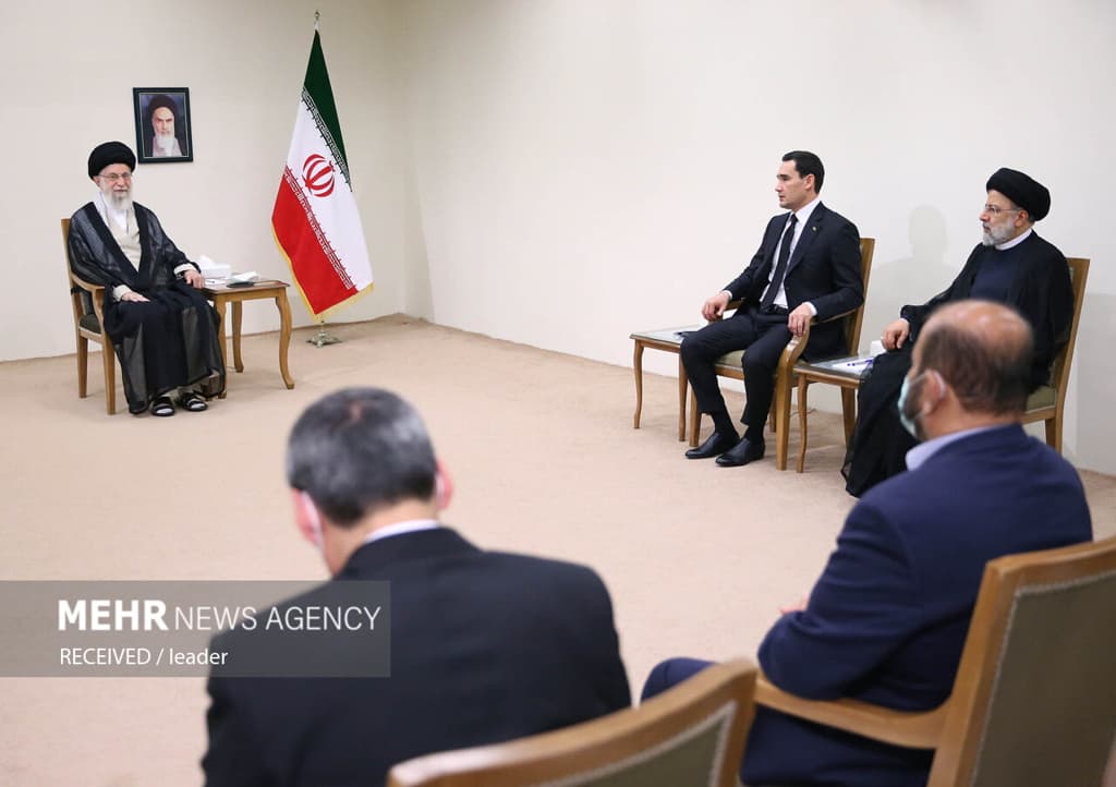 verhovnyj-lider-irana-vystupil-za-rasshirenie-sotrudnichestva-s-turkmenistanom