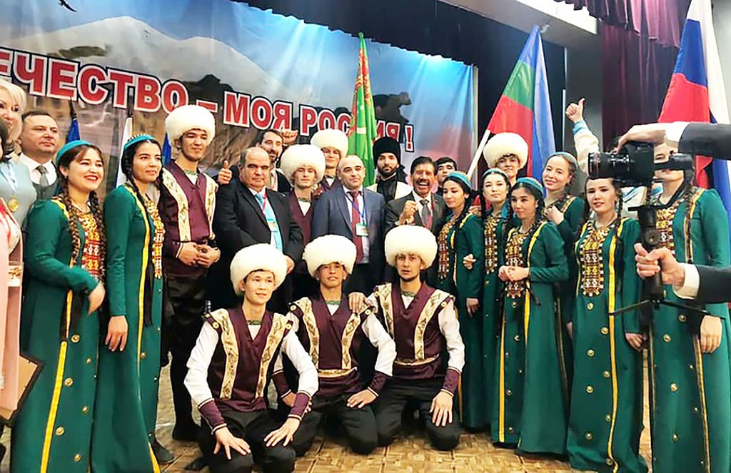 tancevalnyj-ansambl-karakum-predstavit-turkmenistan-v-bobrujske