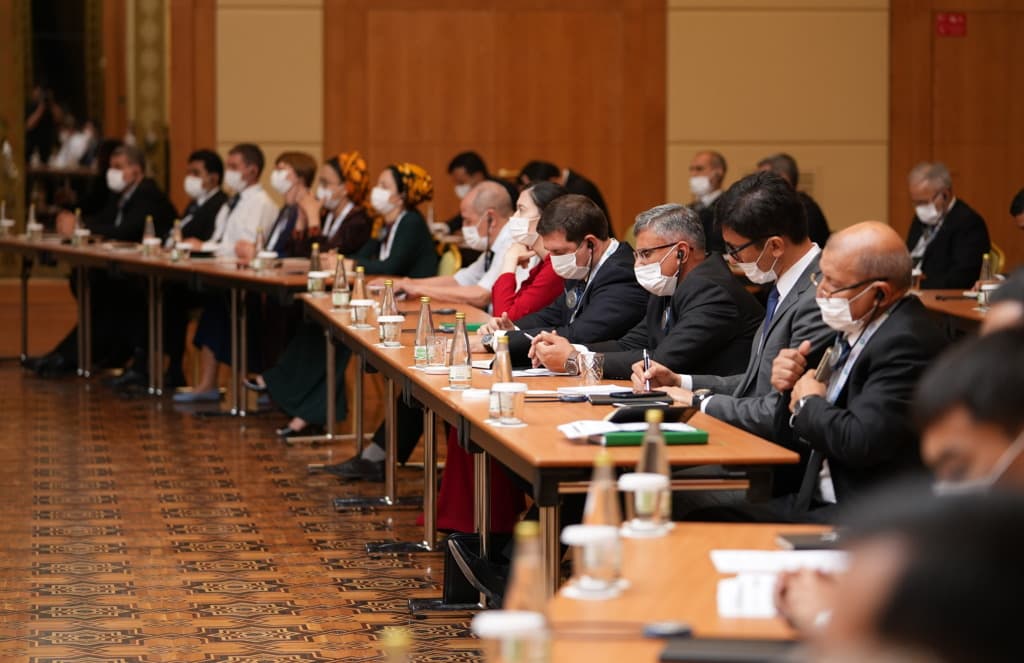 biznes-obzor-22-tendera-itogi-mezhdunarodnoj-ekologicheskoj-konferencii-i-vi-kaspijskij-sammit