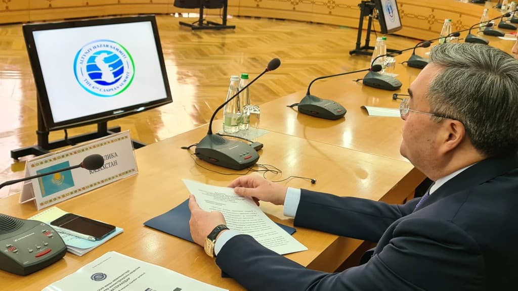 glava-mid-turkmenistana-prizval-kolleg-aktivizirovat-ekonomicheskoe-sotrudnichestvo-na-kaspii