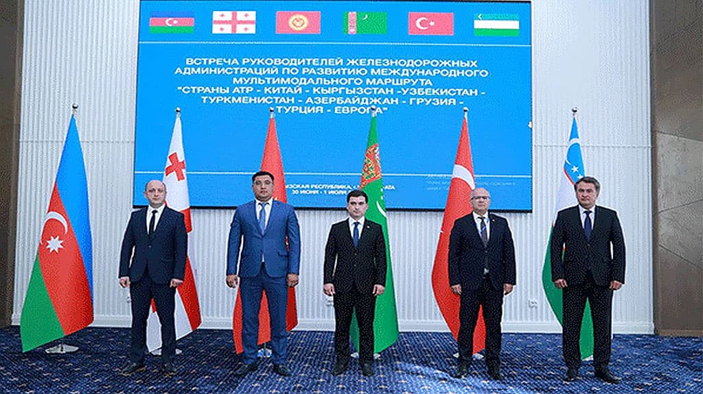 zheleznodorozhnyj-transport-aziatsko-tihookeanskogo-regiona-obsudili-v-kyrgyzstane