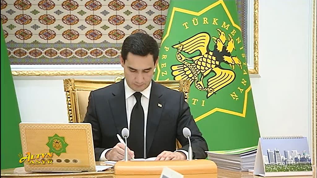 berdymuhamedov-obyavil-vygovory-glave-gossoveta-bezopasnosti-i-ministru-nacbezopasnosti