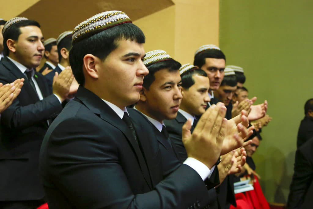 tolegli-yokary-okuw-mekdeplerinin-ucurymlary-ucin-hokmany-iki-yyllyk-tejribeligi-yatyrylar