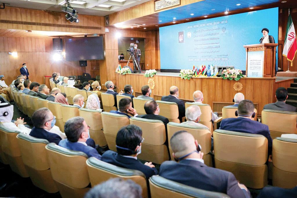 v-tegerane-proshla-regionalnaya-vstrecha-po-resheniyu-problemy-pylnyh-bur