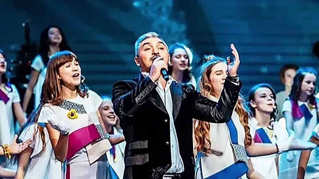 belorusskij-pevec-shir-rodivshijsya-v-ashhabade-raduet-poklonnikov-muzykalnymi-novinkami