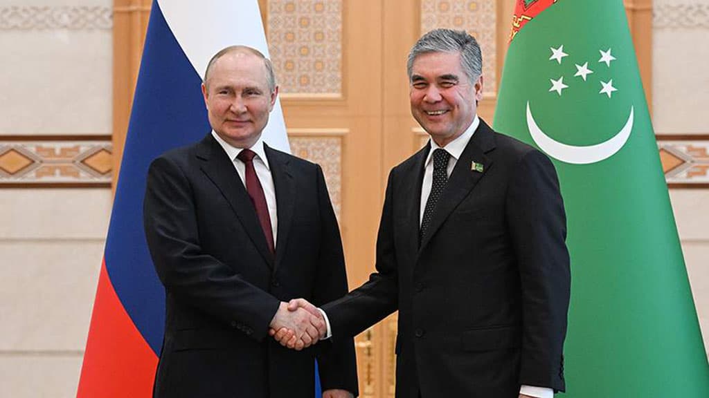 putin-gurbanguly-berdimuhamedowy-watanyn-onunde-bitiren-hyzmatlary-ucin-ordeni-bilen-sylaglady