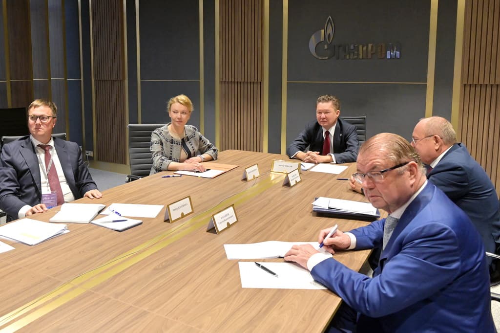 gazprom-nameren-uvelichit-eksport-gaza-v-kitaj-i-poluchat-oplatu-v-yuanyah-ili-rublyah