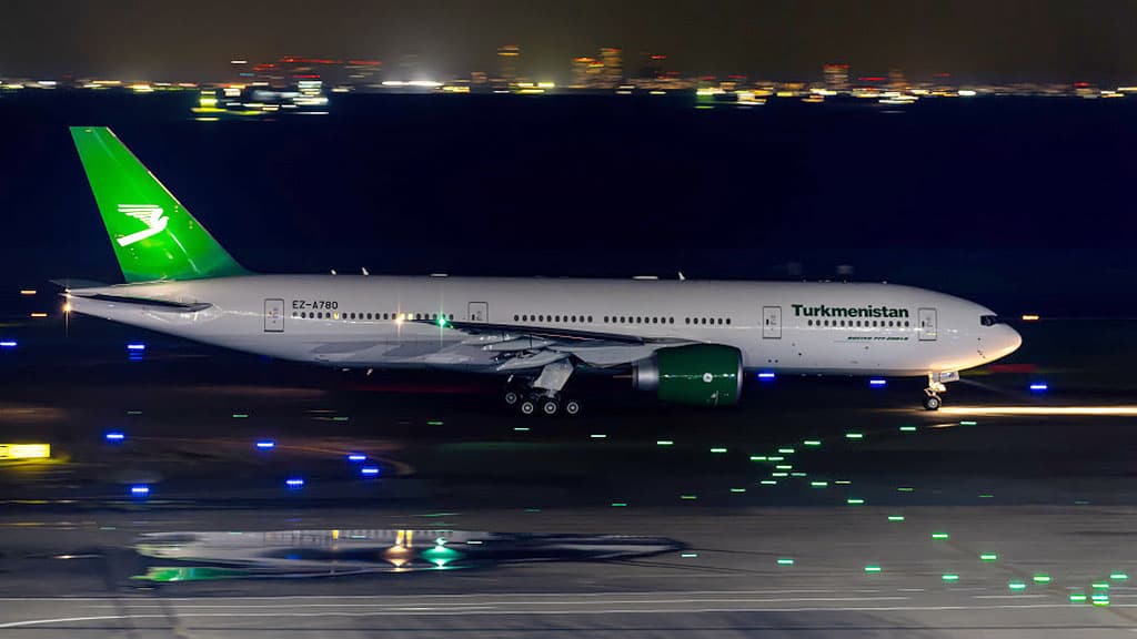 gurbanguly-berdymuhamedov-nachal-rabochij-vizit-v-tokio