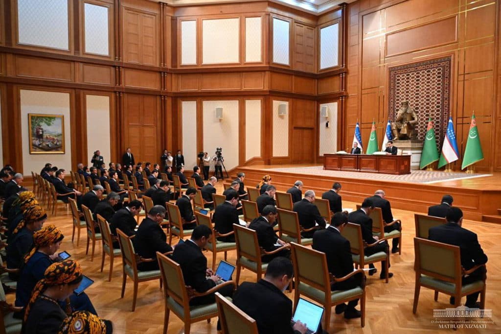 Mirziýoýew: özbek-türkmen gatnaşyklarynyň düýbünden täze  atmosferasy döredildi