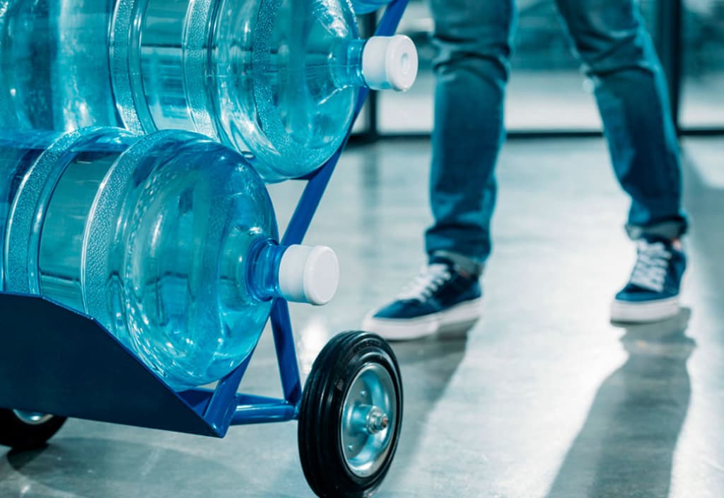 capar-gosundysynda-tut-ondurijisinin-19-litrlik-suwly-gaplary-sargyt-etme-hyzmaty-peyda-boldy