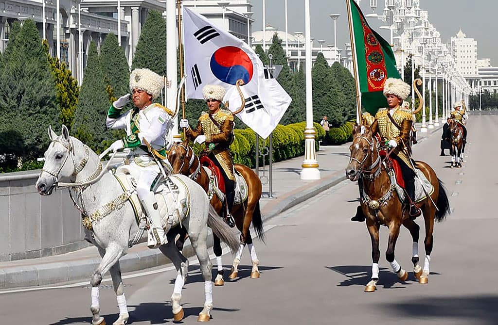 Halk Maslahatynyň başlygynyň Günorta Koreýa sapary meýilleşdirilýär