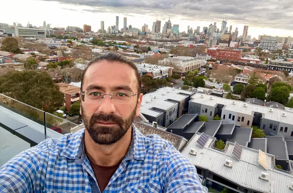 turkmen-i-lyubimye-glaza-pokorili-melburn