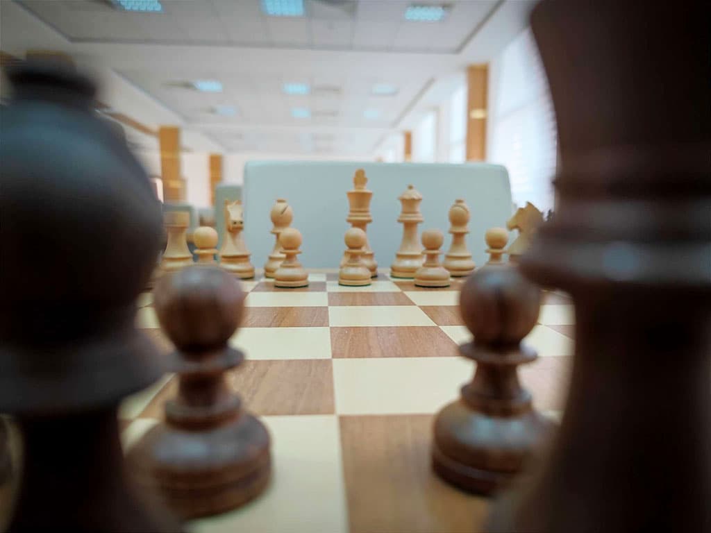 blitz-chess-think-and-play-lightning-speed-tutorial-video