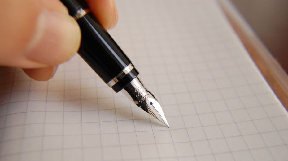 v-turkmenistane-obyavlen-literaturnyj-konkurs-na-turkmenskom-russkom-i-anglijskom-yazykah