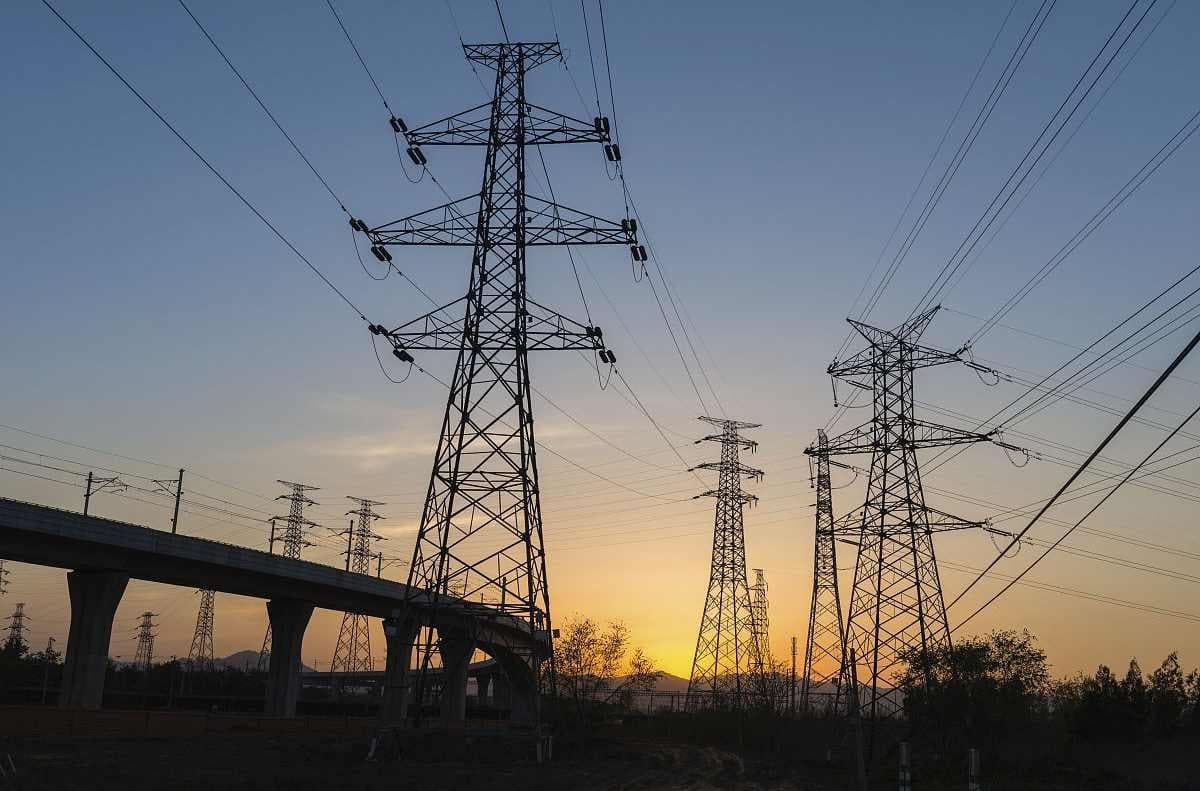 ashhabad-i-tegeran-dogovorilis-o-rasshirenii-torgovli-elektroenergiej