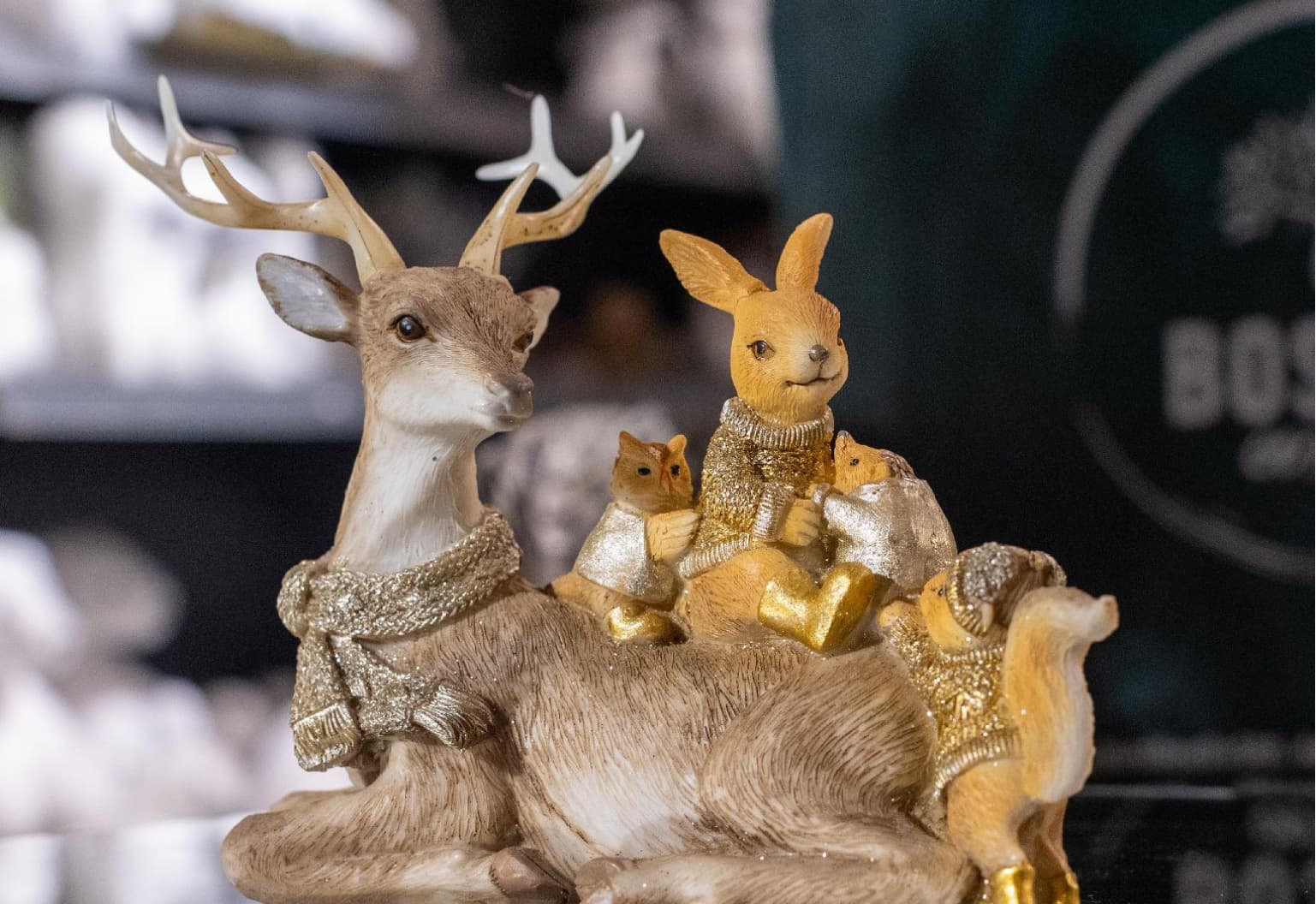 utonchennaya-ili-klassicheskaya-naryazhaem-yolku-vmeste-s-bossan-concept