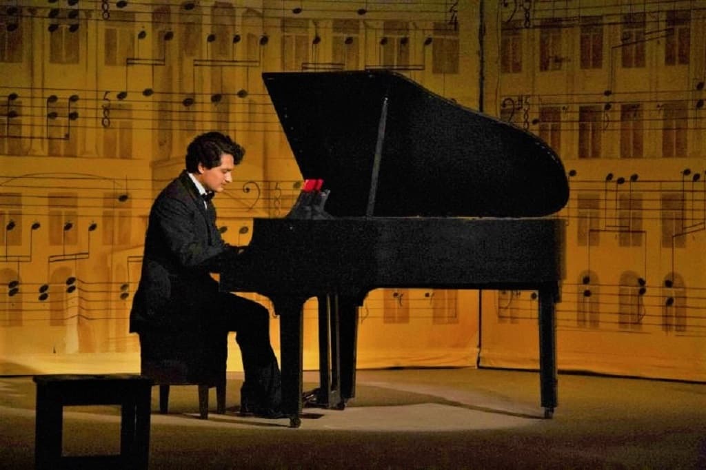 spektakl-struny-dushi-tronul-dushi-turkmenskih-zritelej