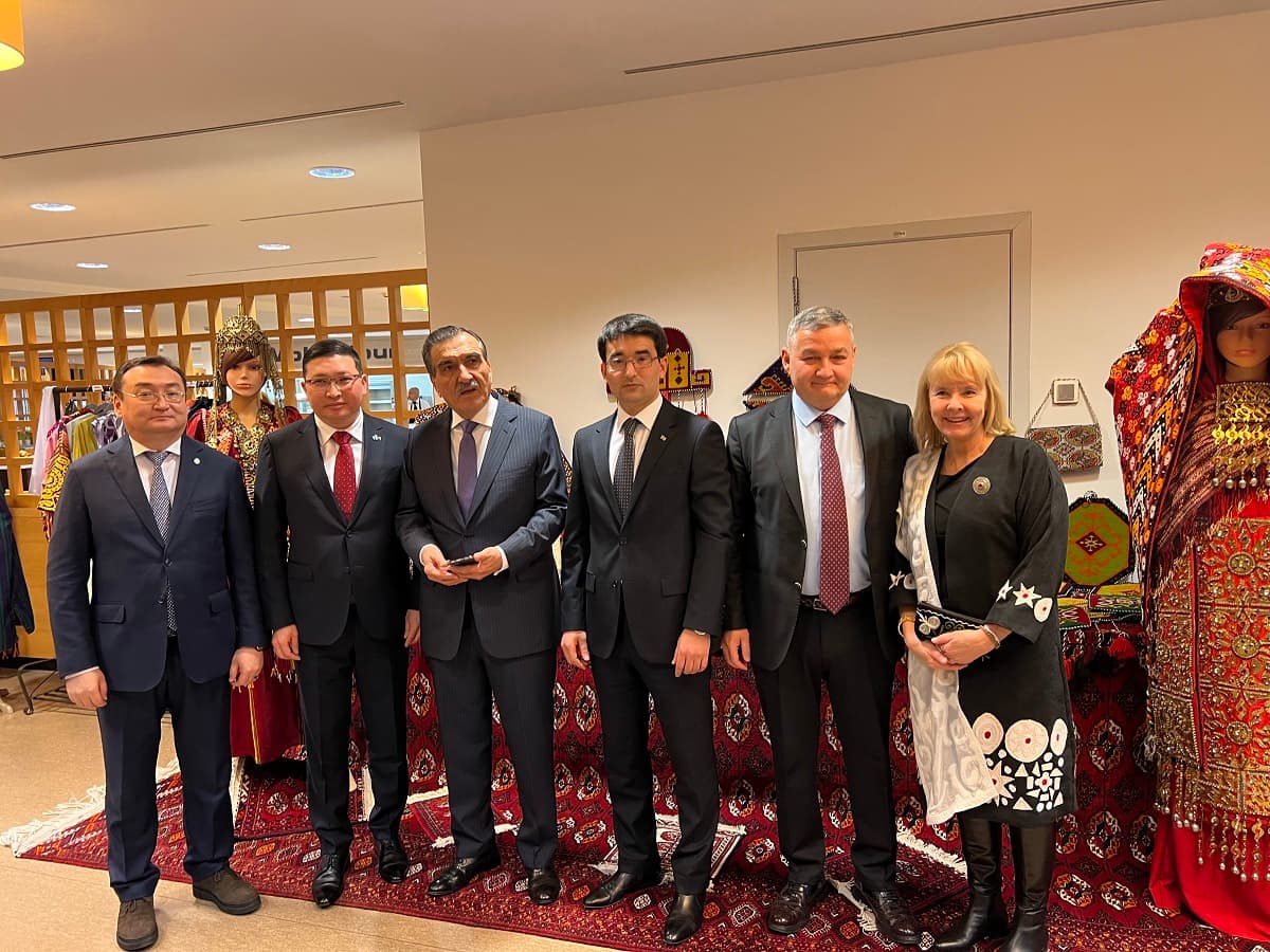 v-bryussele-na-vystavke-stran-centralnoj-azii-otkrylas-turkmenskaya-ekspoziciya