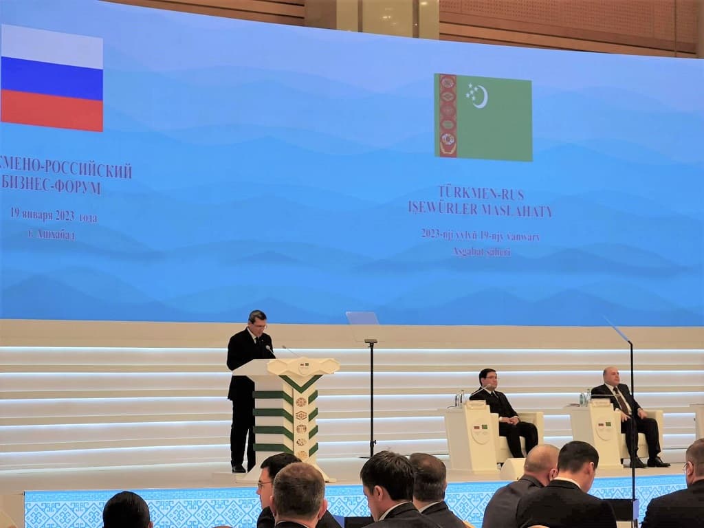 tranzit-rossijskih-gruzov-cherez-turkmenistan-pokazal-za-god-chetyrehkratnyj-rost-meredov