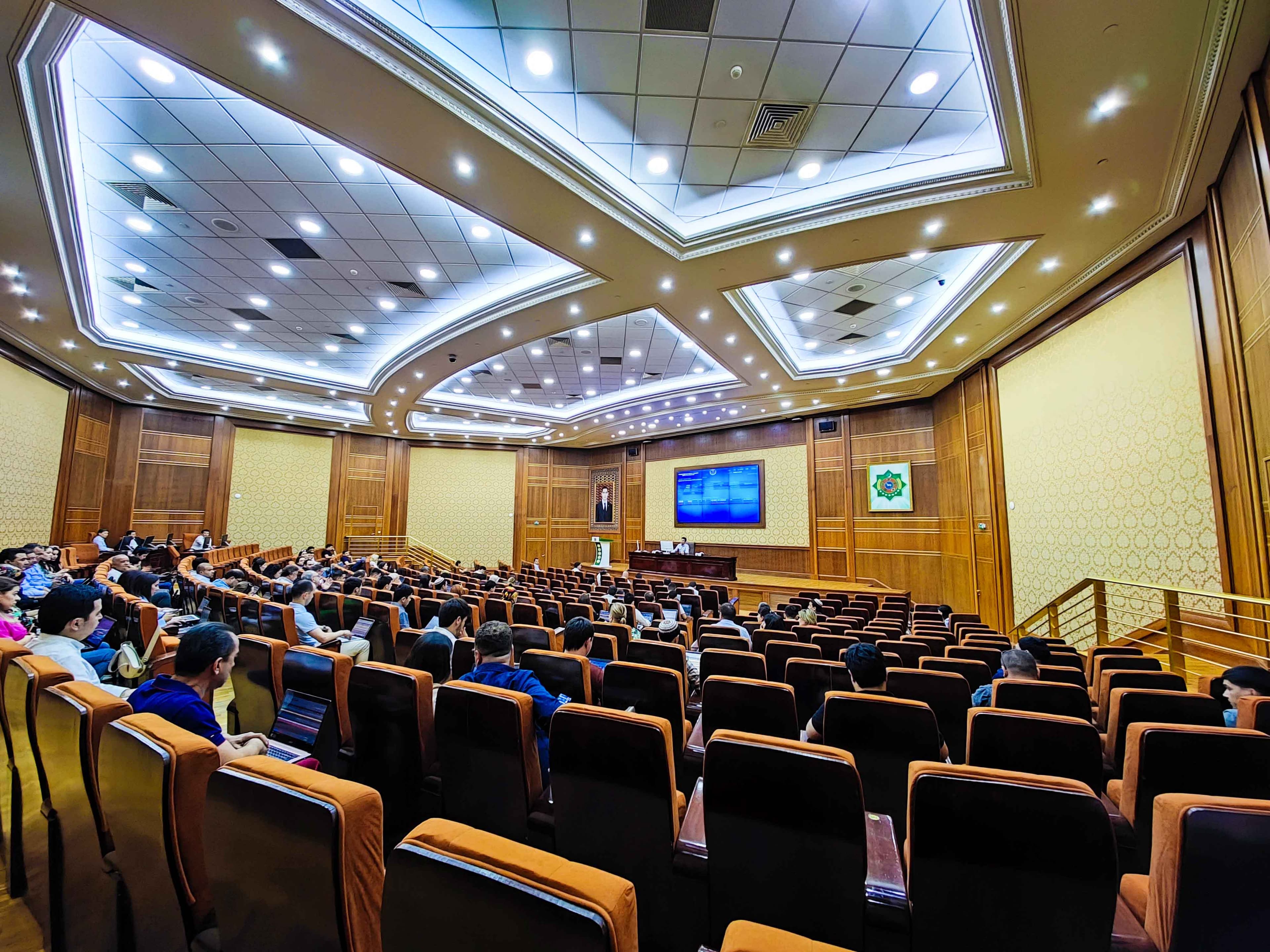 torgi-na-gtsbt-na-vneshnij-rynok-realizovano-bolee-24-tysyach-tonn-avtobenzina-marki-92