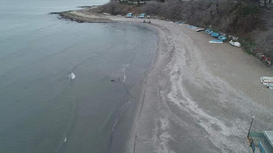 The Marmara Sea in the Istanbul area suddenly retreated from the shores