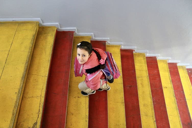 The educational process has resumed in 71 provinces of Turkey