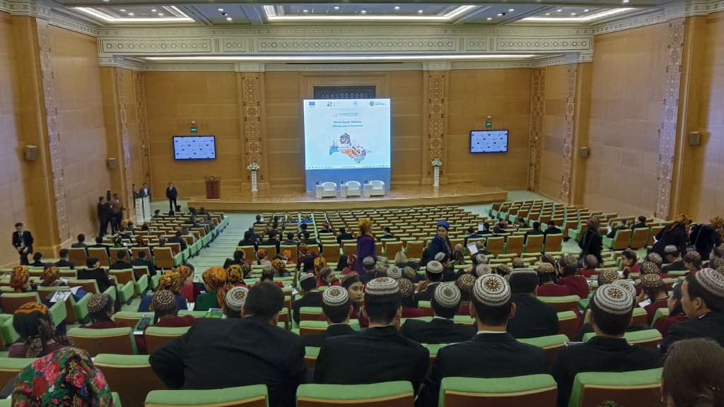 v-turkmenistane-zapustili-portal-torgovoj-informacii-dlya-oblegcheniya-eksporta-i-importa