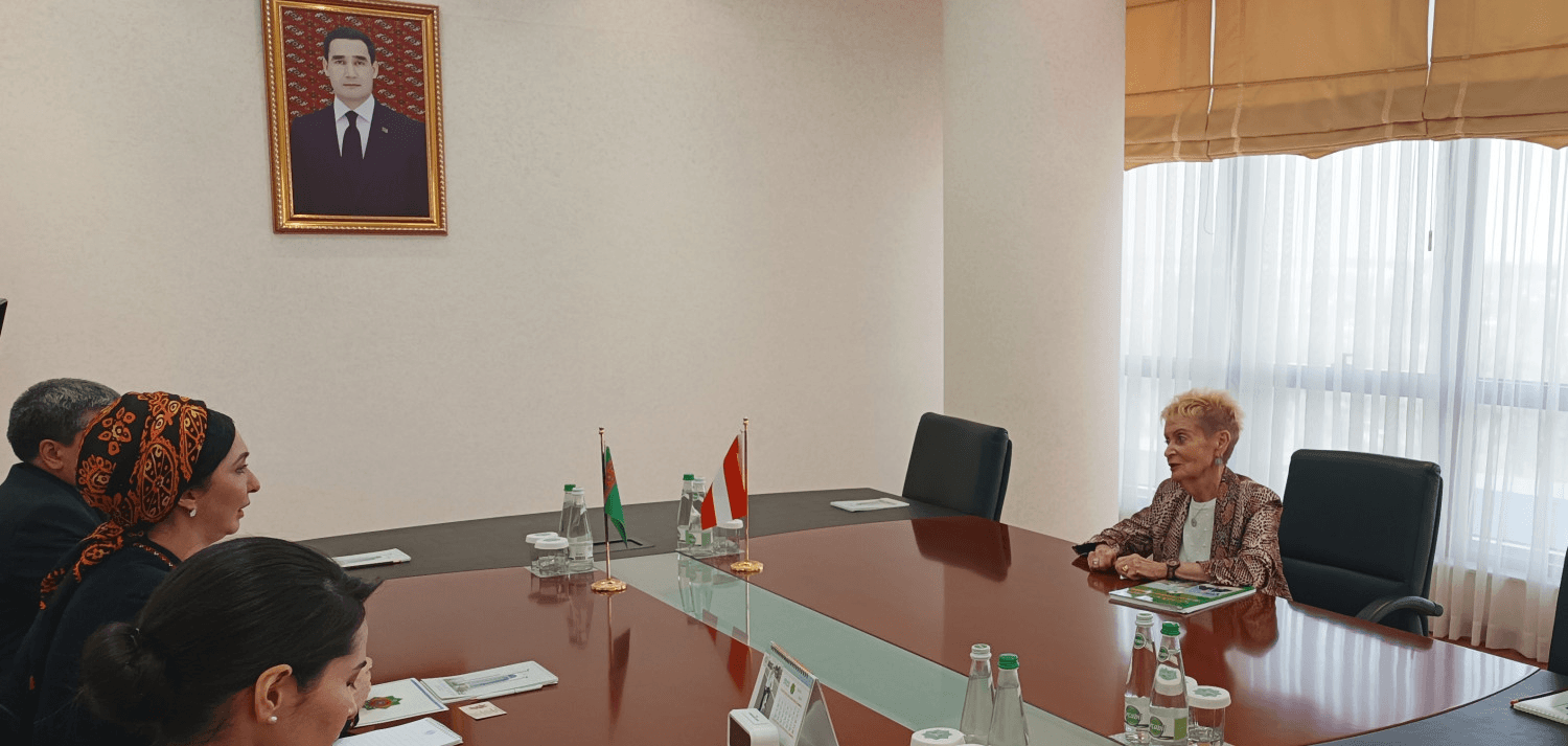 Turkmen MFA and Turkmen-Austrian Society discussed joint cultural events